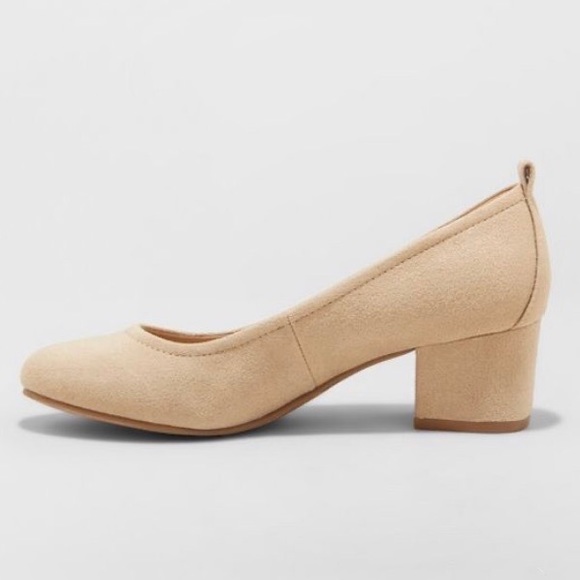 Taupe Microsuede Closed Toe Heeled Pumps, NWT. - Picture 2 of 3
